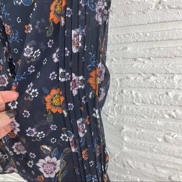 Democracy Blue Floral Sheer V-Neck Gathered Hi-Lo Bohemian Drapey Top Size Small - Picture 6 of 14